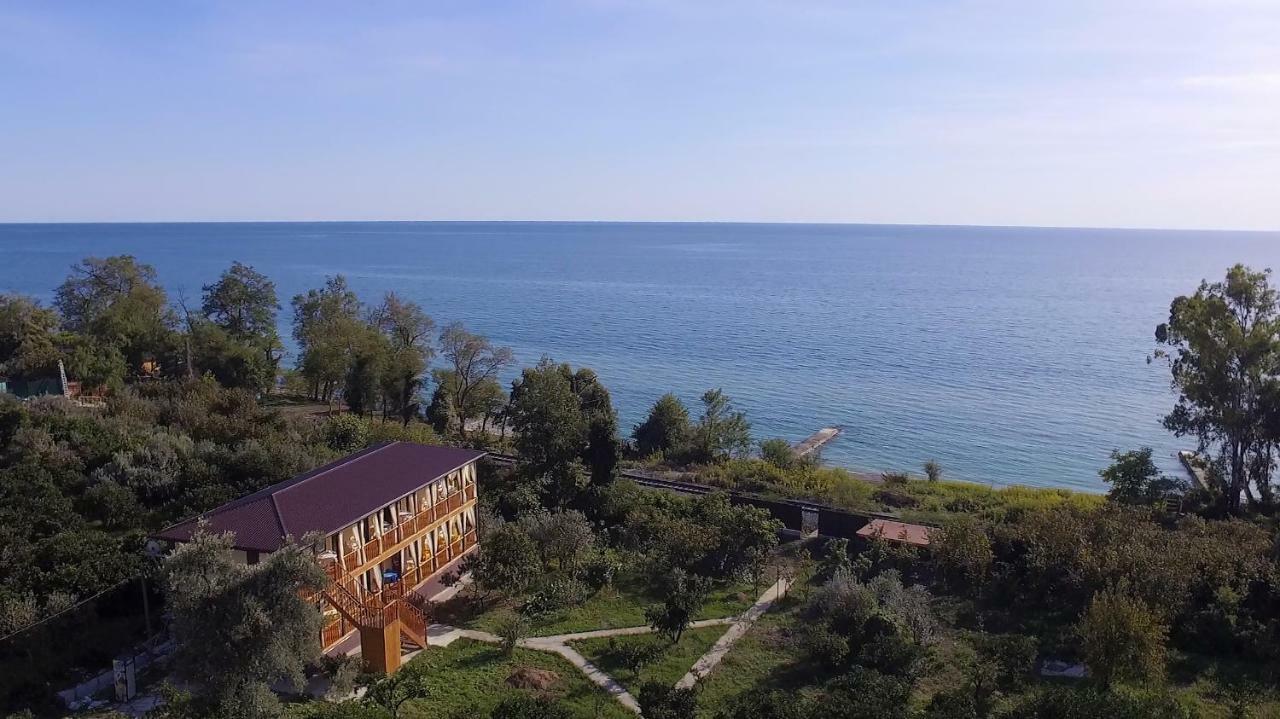 Gostievoi Dom Meri New Athos Exterior photo
